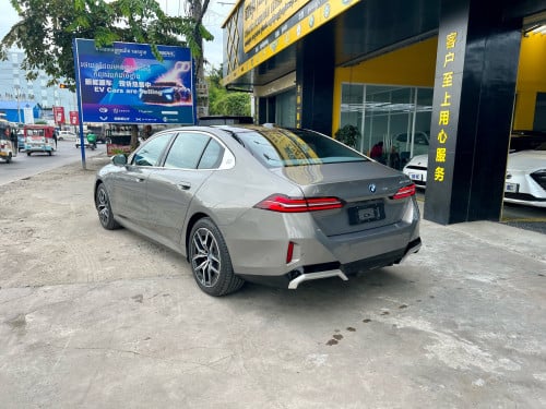 BMW I5 e-Drive35L M-Package EV 2024