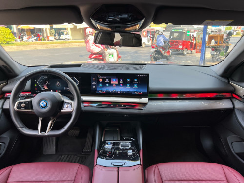 BMW I5 e-Drive35L M-Package EV 2024