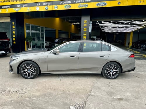 BMW I5 e-Drive35L M-Package EV 2024