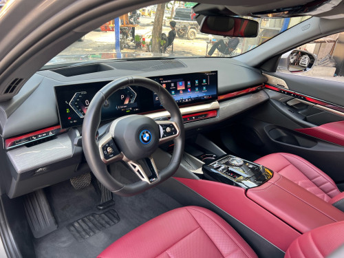 BMW I5 e-Drive35L M-Package EV 2024