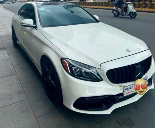 C3004Matic Full option ឆ្នាំ2015 USA  ឡានស្អាតថ្មីដូចកេះ ប្រើប្រាស់បាន 6មុឺនkm -