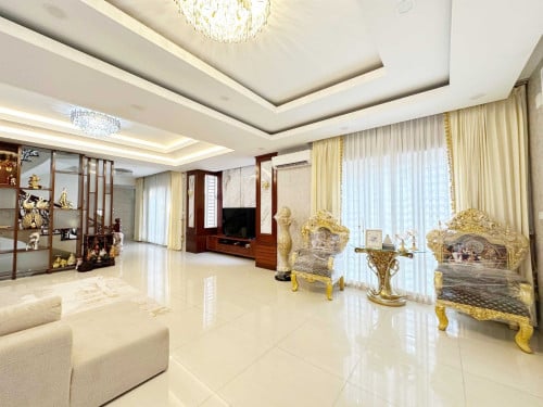 Corner King Villa For Rent in Borey Peng Huoth Boeung Snor