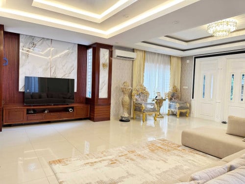 Corner King Villa For Rent in Borey Peng Huoth Boeung Snor