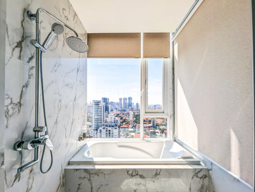For Rent: Beautiful Corner 2bedrooms at J-Tower 2 BKK1