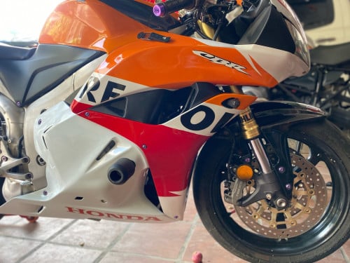 HONDA CBR600cc ឆ្នាំ012