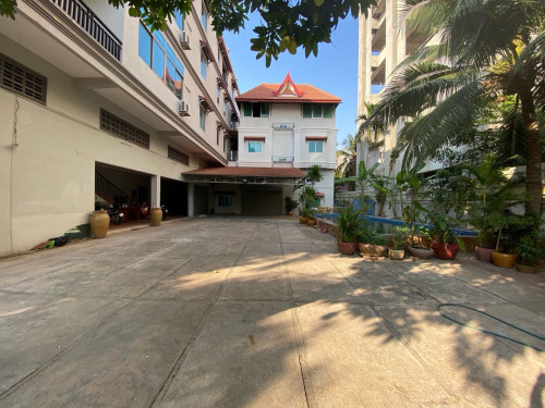 វីឡាធំសំរាប់ជួល ងាយធ្វេីអាជីវកម្ម, ឃ្លាំងស្ដុក និង ការិយាល័យ