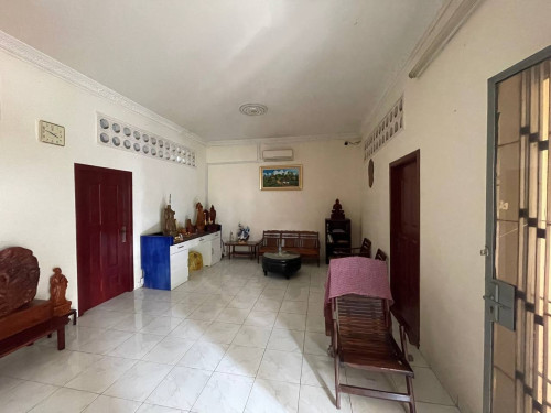 House for Sale Behind Olympic Market