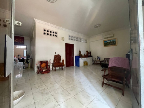House for Sale Behind Olympic Market