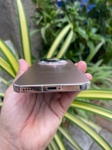 Huawei Mate80 Pro Ram16G/512GB Global version ថ្មីមានធានាក្រុមហ៊ុន1ឆ្នាំតម្លៃពិសេសជូន