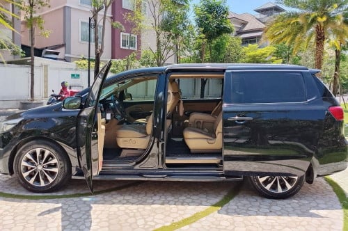 KIA CARNIVAL 11 Seats ឆ្នាំ2017 ម្ចាស់ដំបូង