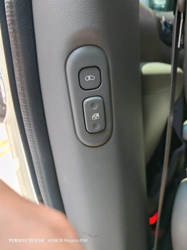 លក់ចេញហើយ 🥰🥰🥰Kia Carnival 2011