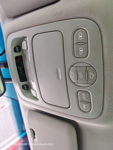 លក់ចេញហើយ 🥰🥰🥰Kia Carnival 2011