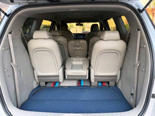 Kia Carnival Prestige 2015