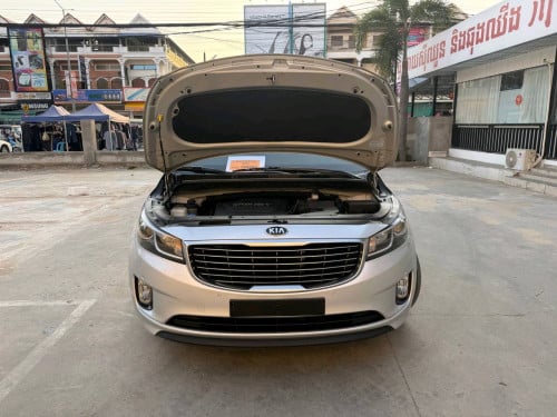 Kia Carnival Prestige 2015