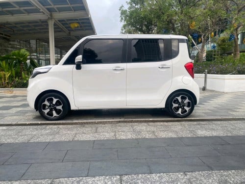 Kia ray ឆ្នាំ2013 full option ម៉ាស៊ីនត្រជាក់អូតូ កុងទរ័ឌីជីថល