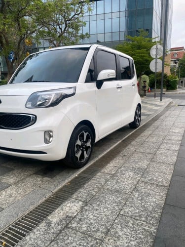 Kia ray ឆ្នាំ2013 full option ម៉ាស៊ីនត្រជាក់អូតូ កុងទរ័ឌីជីថល
