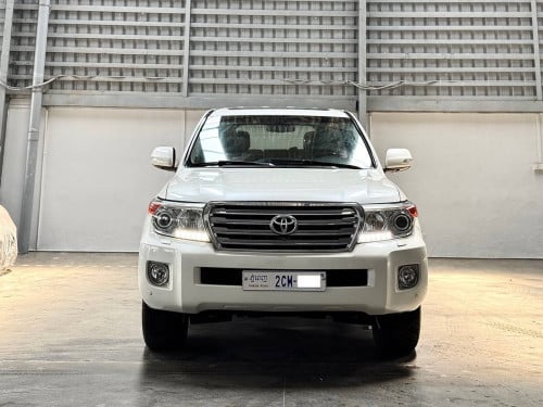 Land Cruiser VX 2015 ម៉ាស៊ូត