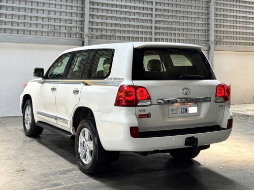 Land Cruiser VX 2015 ម៉ាស៊ូត