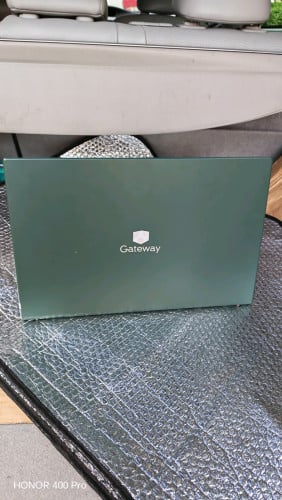 LAPTOP New 99%