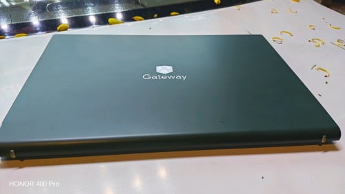LAPTOP New 99%