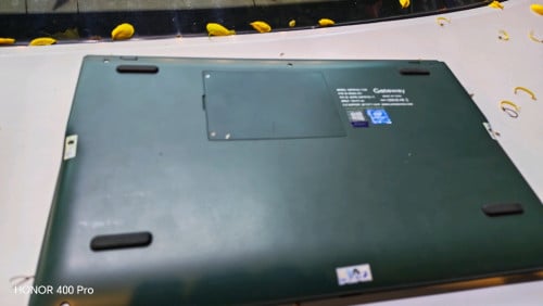 LAPTOP New 99%