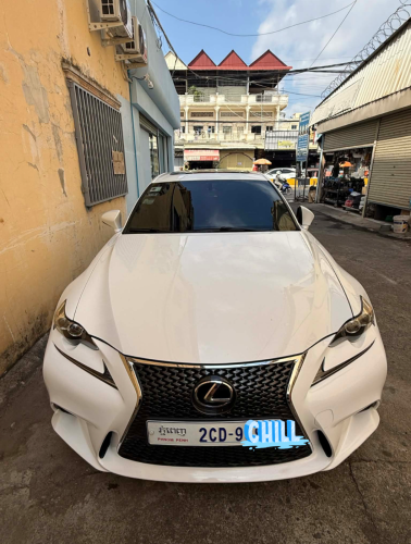 Lexus is 200t