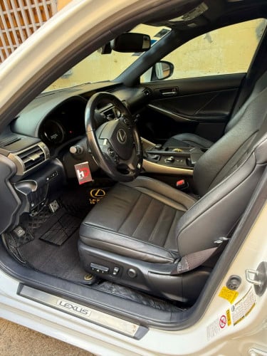 Lexus is 200t
