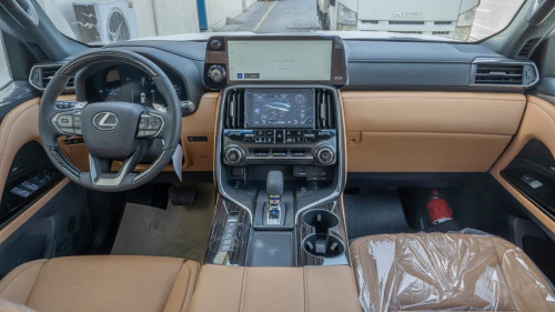 Lexus LX 700H 2026 Option: Full Options with AutoPark V6 3.5L Hybrid