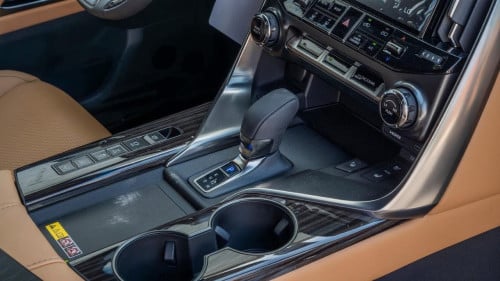 Lexus LX 700H 2026 Option: Full Options with AutoPark V6 3.5L Hybrid