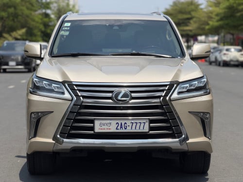 Lexus LX570 ឆ្នាំ2016 V8 សាំង ធានាឡានស្អាត មហាថ្មី