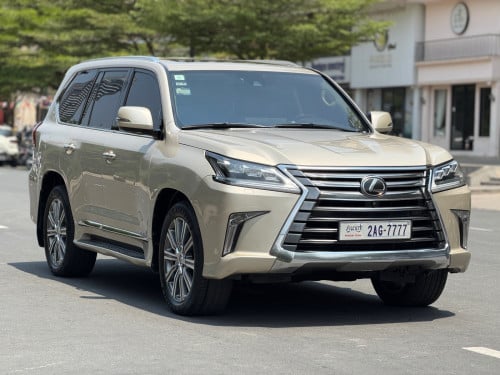Lexus LX570 ឆ្នាំ2016 V8 សាំង ធានាឡានស្អាត មហាថ្មី