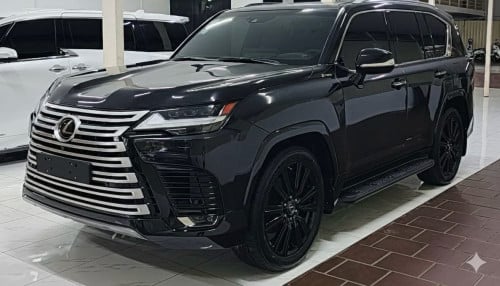 Lexus LX600 2023 ESV VIP 4 seat Full option 21 Rim