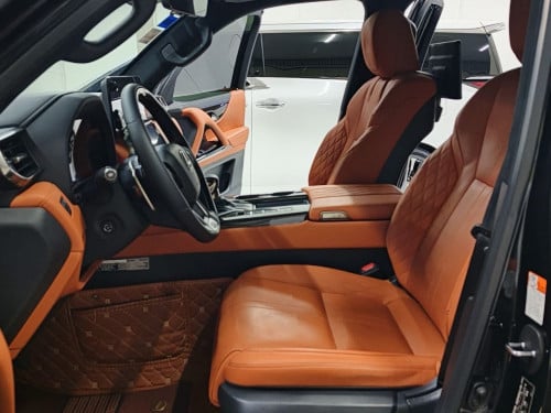 Lexus LX600 2023 ESV VIP 4 seat Full option 21 Rim