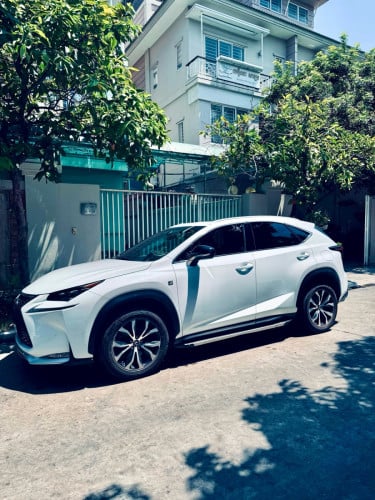 Lexus NX 200T F Sport 5B P2 2016