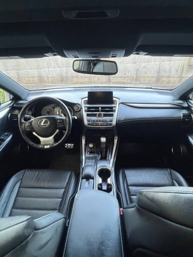 Lexus NX200T F sport គុជ3 បុង2 បូតុង5