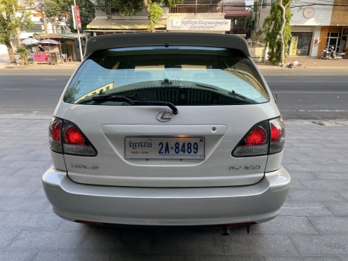 Lexus RX300