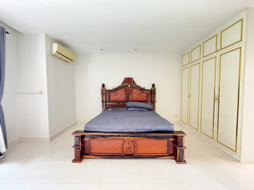 Link Villa LA for Rent
