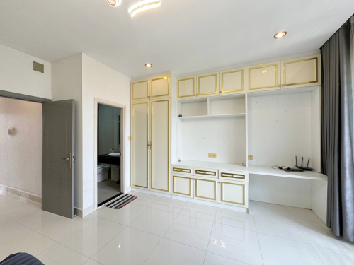 Link Villa LA for Rent