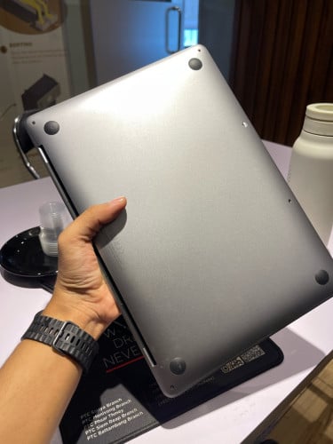 MacBook Pro M2 13inch