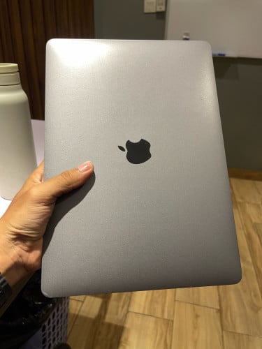 MacBook Pro M2 13inch