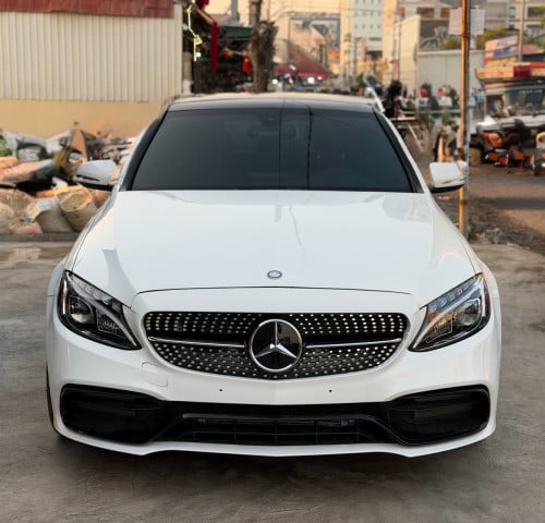 Mercedes Benz