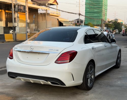 Mercedes Benz