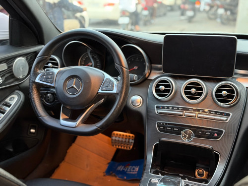 Mercedes Benz