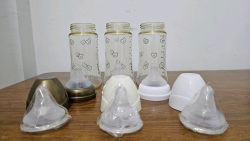 Set of Milk bottles for baby with FREE nipples