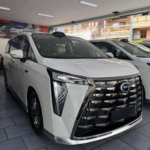 New GAC M8 2025 Edition សាំង+អគ្គិសនី (Plug in Hybrid) តម្លៃនិយាយគ្នាបាន