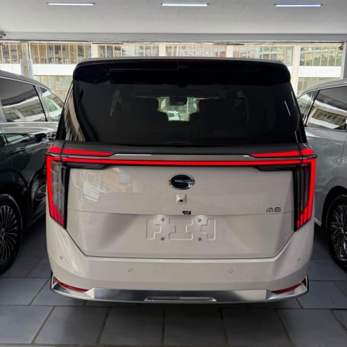 New GAC M8 2025 Edition សាំង+អគ្គិសនី (Plug in Hybrid) តម្លៃនិយាយគ្នាបាន