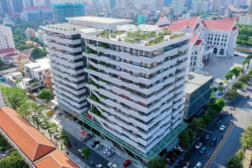 Office Space for Lease – Along Norodom Bvld, Tonle Basac, Phnom Penh!