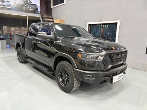 Ram 1500 Rebel 2025 តម្លៃ 80,000-ទំហំម៉ាស៊ីន៖ ម៉ាស៊ីនសាំង Twin-Turbocharged