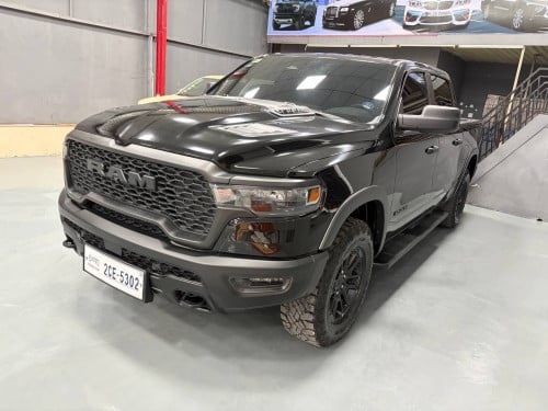 Ram 1500 Rebel 2025 តម្លៃ 80,000-ទំហំម៉ាស៊ីន៖ ម៉ាស៊ីនសាំង Twin-Turbocharged