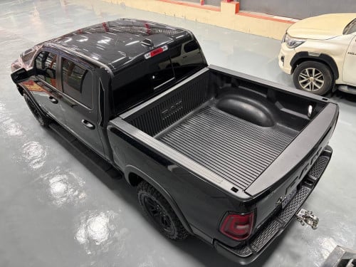 Ram 1500 Rebel 2025 តម្លៃ 80,000-ទំហំម៉ាស៊ីន៖ ម៉ាស៊ីនសាំង Twin-Turbocharged